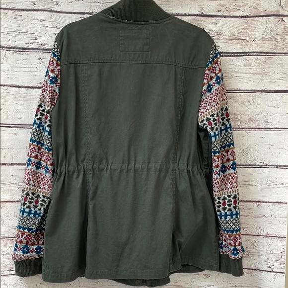 Natural Reflections Olive Utility Jacket with Patterned Sleeves - Picture 7 of 12
